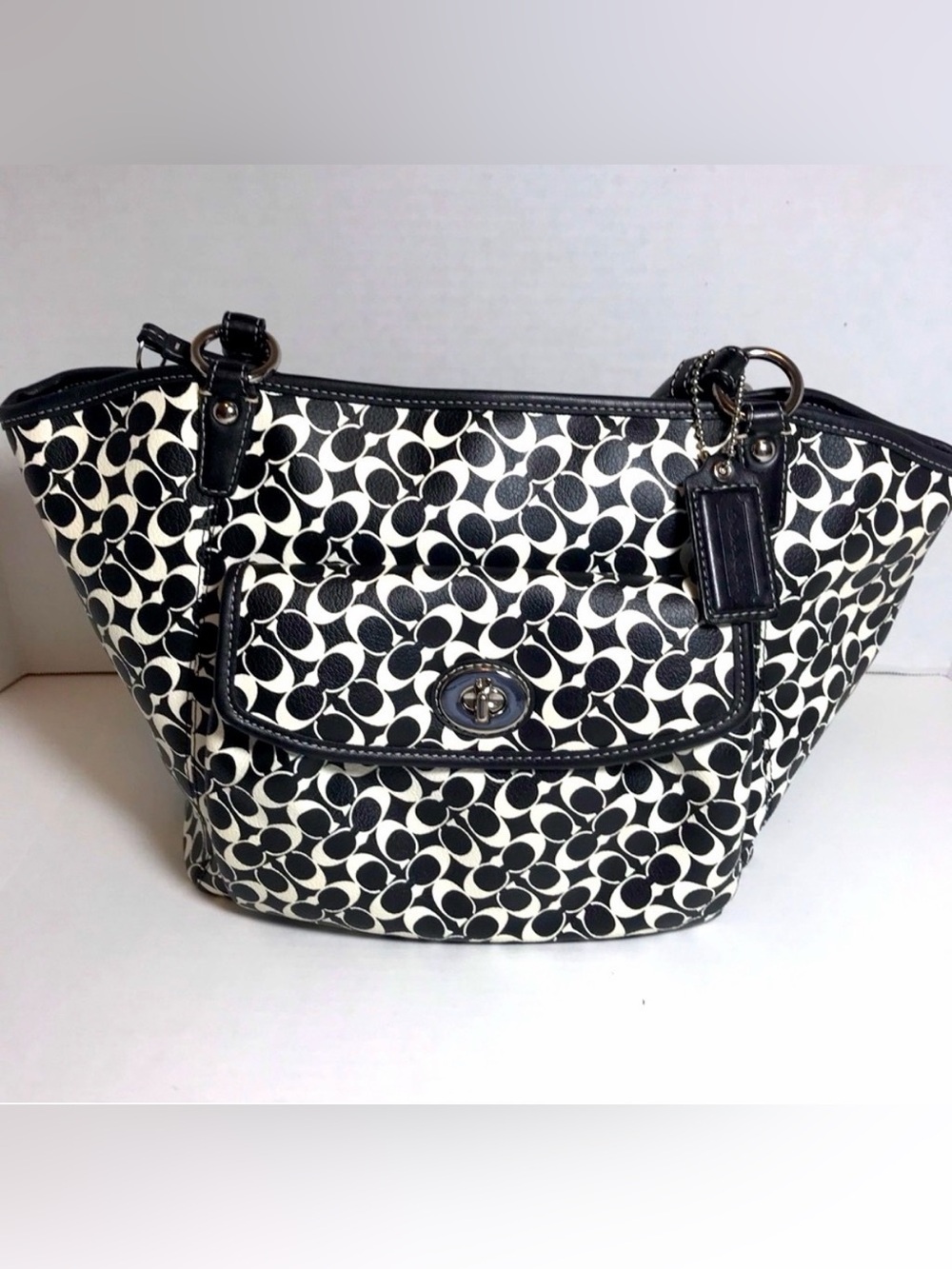 Coach Black and White Logo Tote Looks Brand new!